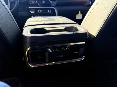 Certified 2024 GMC Sierra 2500 Denali w/ Denali Reserve Package image 15