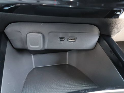 New 2026 Chevrolet Trax LT w/ LT Convenience Package FWD image 17