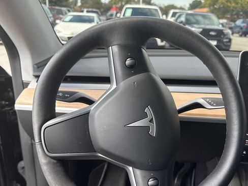 Used 2023 Tesla Model Y Long Range AWD/4WD image 10