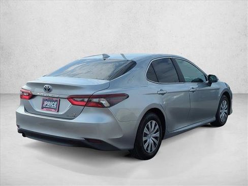 Used 2023 Toyota Camry LE FWD image 6