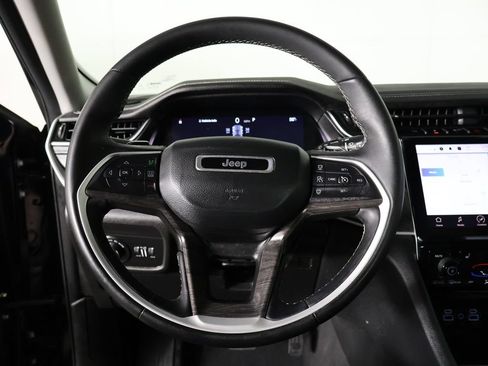 Used 2024 Jeep Grand Cherokee Limited AWD/4WD image 37