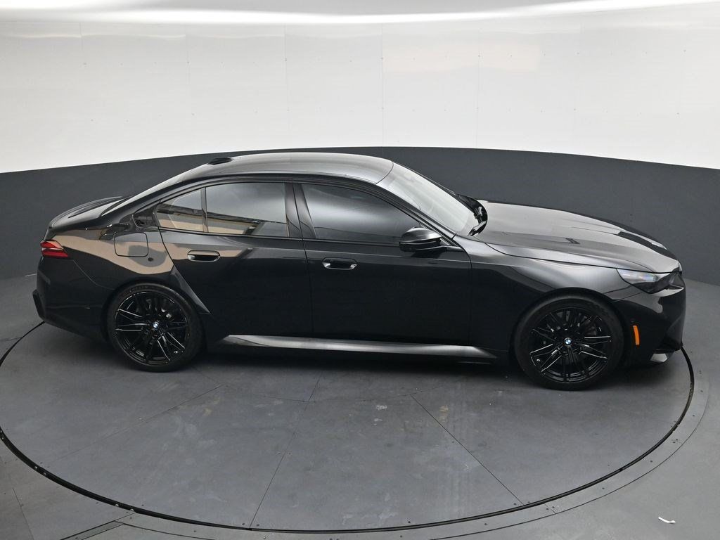 Used 2026 BMW M5 w/ Executive Package AWD/4WD image 24