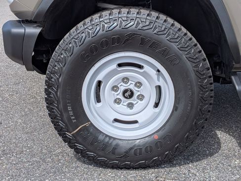 New 2026 Ford Bronco Heritage Edition image 11