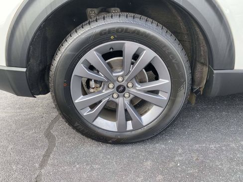 Certified 2023 Ford Explorer XLT w/ Equipment Group 202A RWD image 9