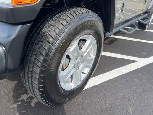 Used 2021 Jeep Wrangler Unlimited Sport image 11