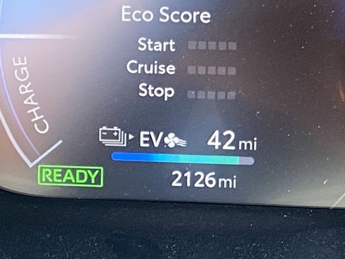 Certified 2025 Toyota RAV4 XSE w/ Premium Package image 8