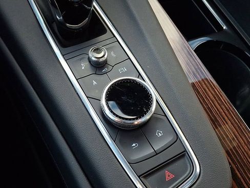 Certified 2023 Cadillac Escalade Premium Luxury AWD/4WD image 20