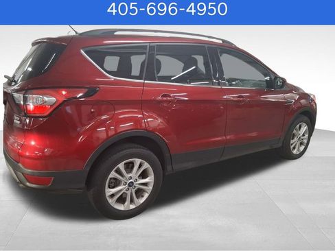 Used 2018 Ford Escape SE image 4