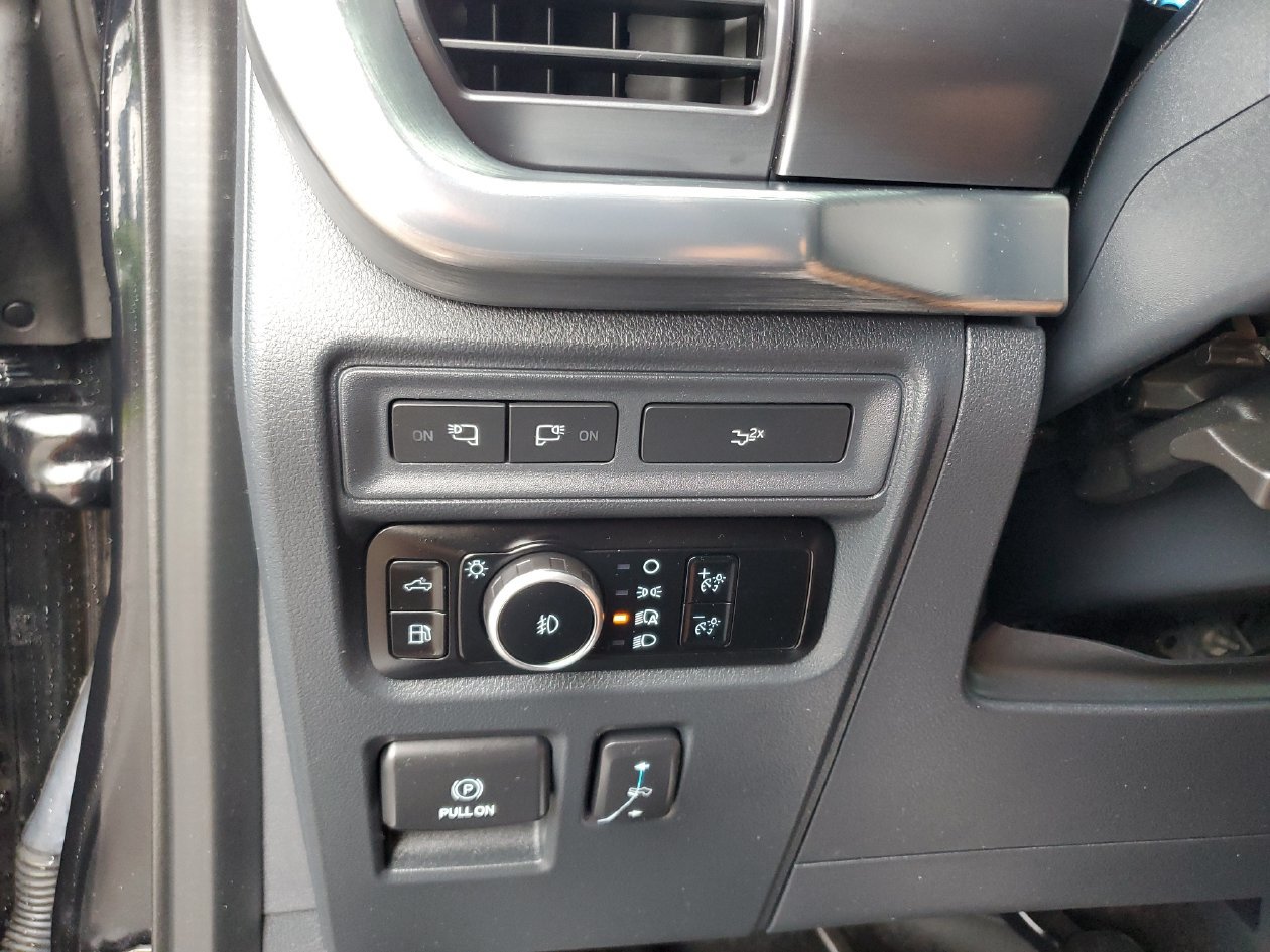 Used 2022 Ford F150 Lariat AWD/4WD image 30