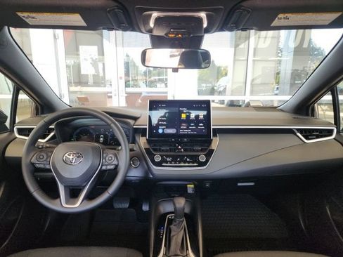 Certified 2026 Toyota Corolla SE w/ SE Premium Package FWD image 17