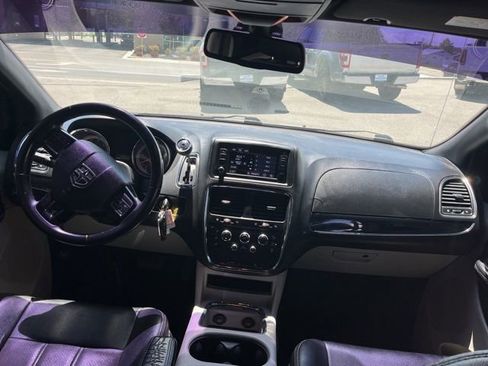 Used 2019 Dodge Grand Caravan SXT FWD image 41