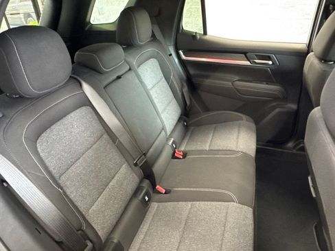 Used 2025 GMC Terrain Elevation w/ Technology Package II AWD/4WD image 44