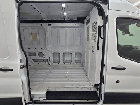 Used 2018 Ford Transit 250 148 Medium Roof RWD image 15
