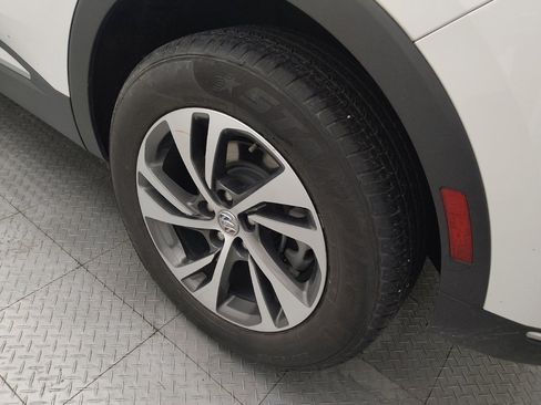 Used 2023 Buick Envision Essence FWD image 31