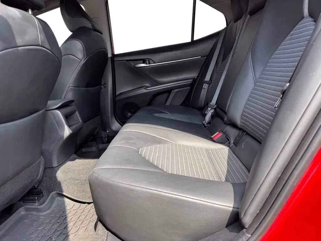 Used 2023 Toyota Camry SE w/ Convenience Package FWD image 18