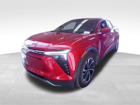 Used 2025 Chevrolet Blazer EV LT AWD/4WD image 4
