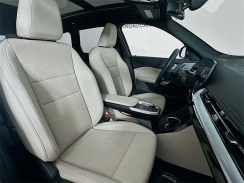Used 2023 BMW X1 xDrive28i w/ Premium Package image 30