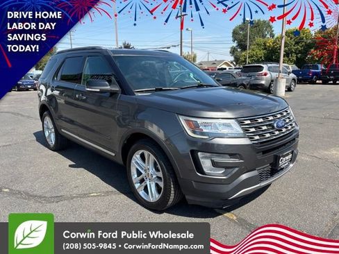 Used 2017 Ford Explorer XLT w/ Equipment Group 202A AWD/4WD image 3