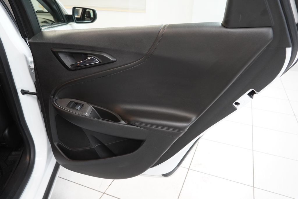 Used 2018 Chevrolet Malibu LT w/ Leather Package FWD image 31