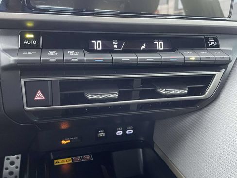 Used 2026 Toyota Camry SE FWD image 15