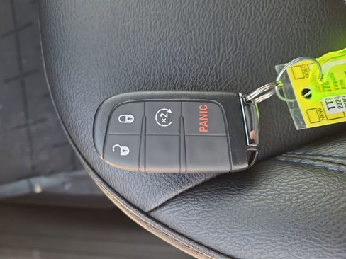 New 2026 Jeep Compass Latitude image 28