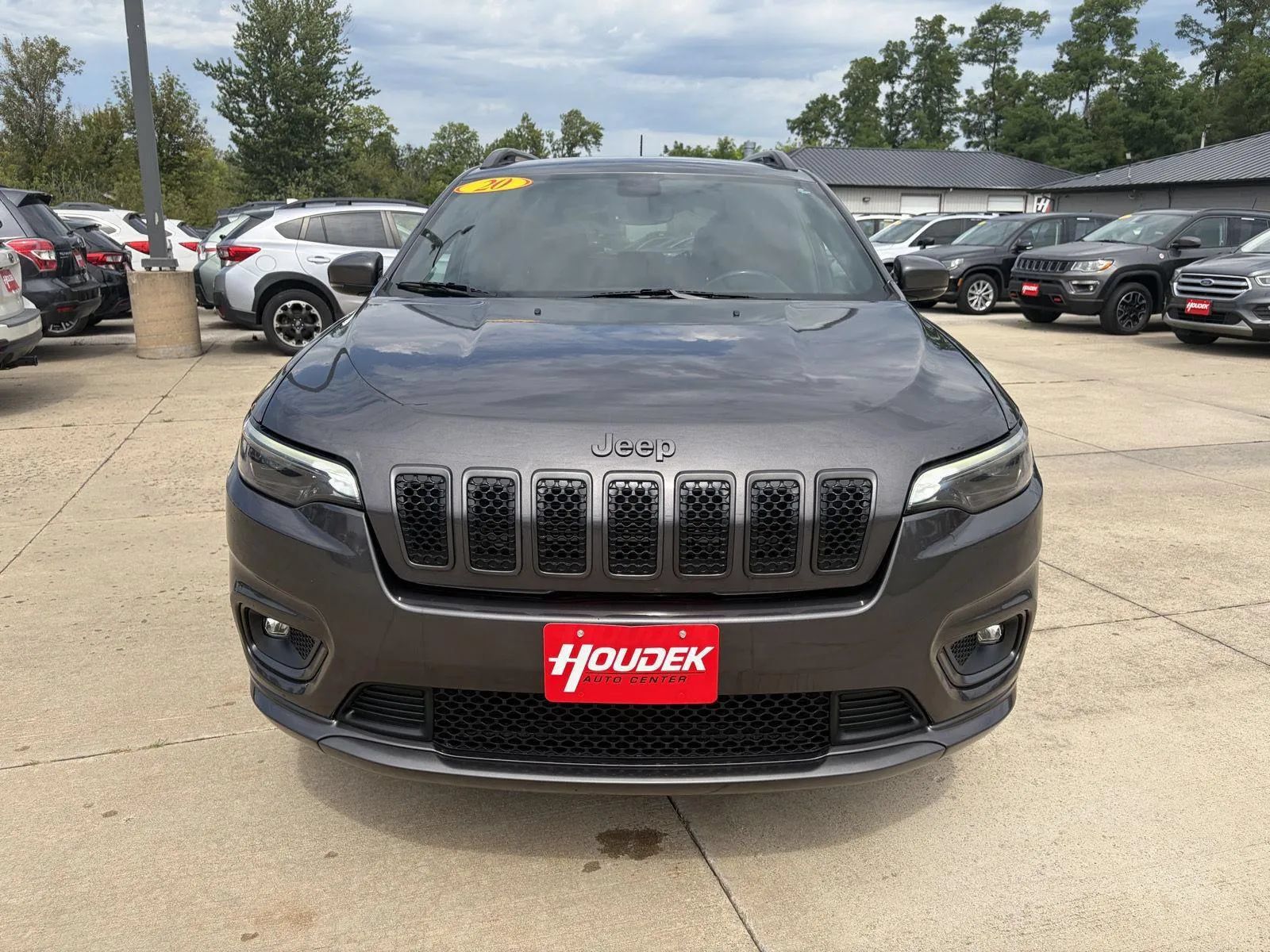 Used 2020 Jeep Cherokee High Altitude AWD/4WD image 2