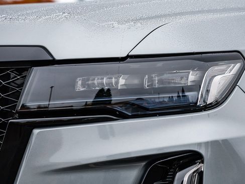 Used 2023 Cadillac Escalade V image 7