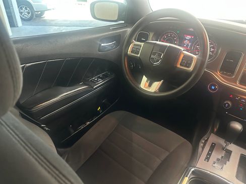 Used 2014 Dodge Charger SE image 15