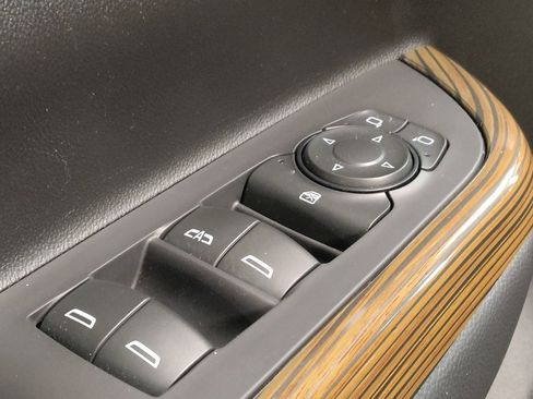 Used 2022 GMC Acadia SLE w/ LPO, Floor Liner Package FWD image 27