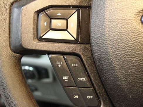 Used 2015 Ford F150 XLT image 19