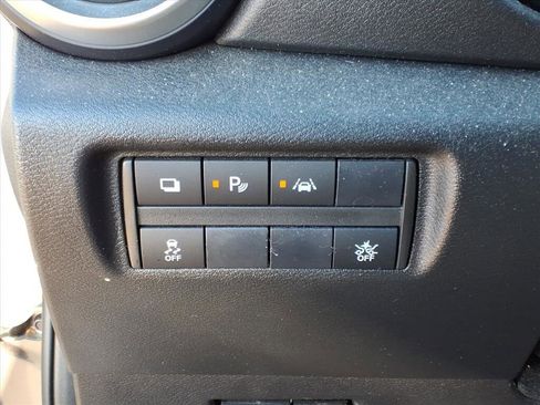 Used 2023 Nissan Versa S w/ Trunk Package image 11