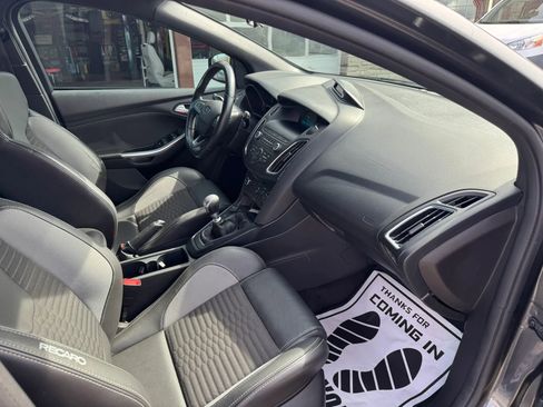 Used 2018 Ford Focus ST image 40