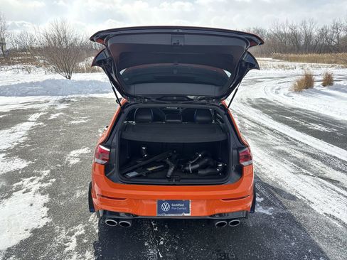 Used 2023 Volkswagen Golf R image 25