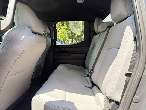 Used 2025 Toyota Tacoma SR5 AWD/4WD image 22