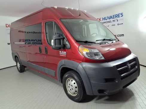Used 2015 RAM ProMaster 2500 w/ Interior Convenience Group FWD image 3