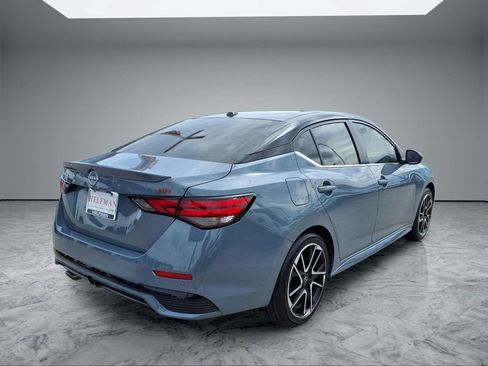Used 2025 Nissan Sentra SR FWD image 7