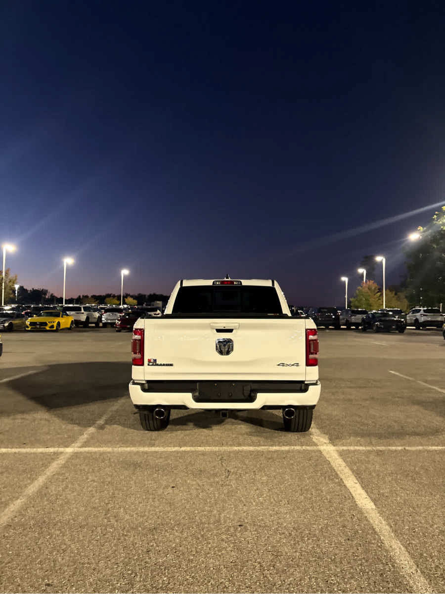 Used 2023 RAM 1500 Laramie AWD/4WD image 16