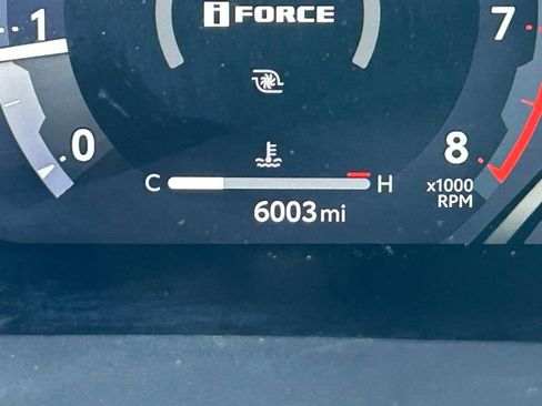 Used 2025 Toyota Tacoma TRD Off-Road image 17