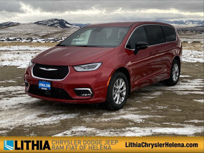 New 2026 Chrysler Pacifica Select