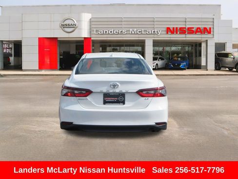 Used 2024 Toyota Camry LE w/ Convenience Package FWD image 5