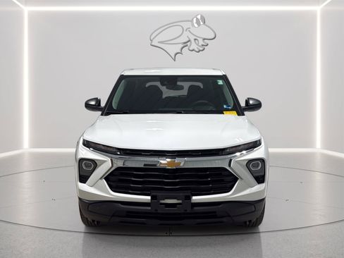 Used 2026 Chevrolet TrailBlazer LS w/ LS Confidence Package AWD/4WD image 2