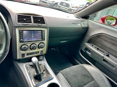 Used 2012 Dodge Challenger SRT8 w/ Premium Sound Group image 32