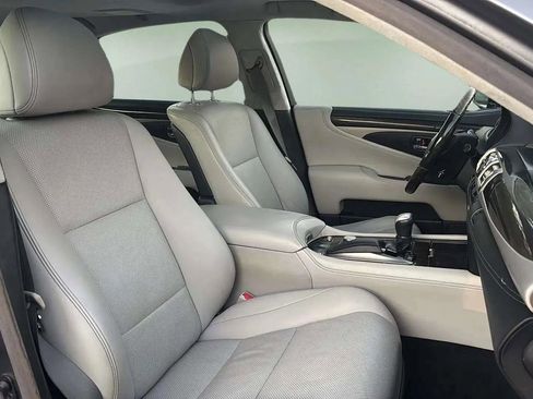 Used 2013 Lexus LS 460 L image 28