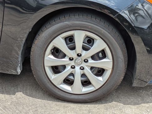Used 2024 Toyota Corolla LE FWD image 11