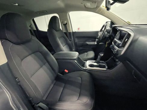 Used 2022 Chevrolet Colorado LT w/ LT Convenience Package AWD/4WD image 27
