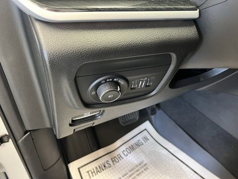 Used 2022 Jeep Grand Cherokee Trailhawk w/ Luxury Tech Group III image 14