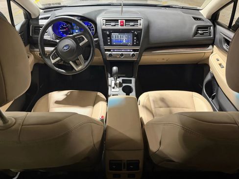 Used 2017 Subaru Outback 2.5i Limited AWD/4WD image 8