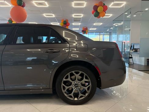 Used 2017 Chrysler 300 S image 7