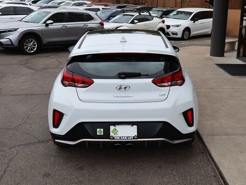 Used 2019 Hyundai Veloster Turbo FWD image 10