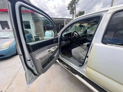 Used 2005 Toyota Tacoma PreRunner RWD image 8